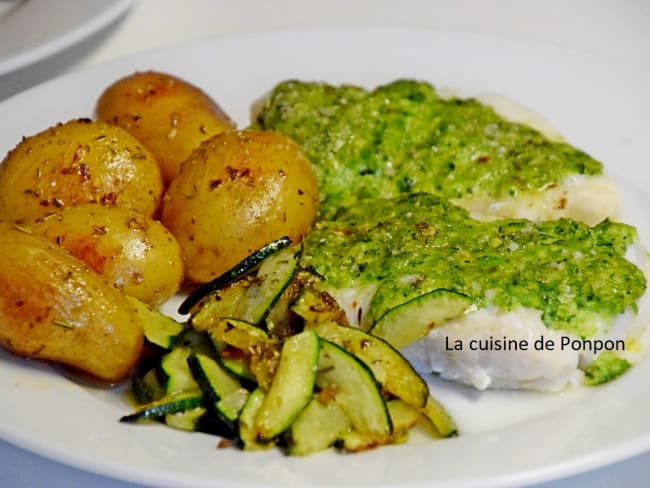 Filet de cabillaud au pesto de vert de courgette et pommes de terre grenaille