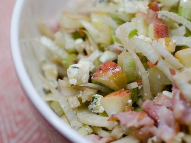 Salade de fenouil au bleu, à la pomme et au bacon