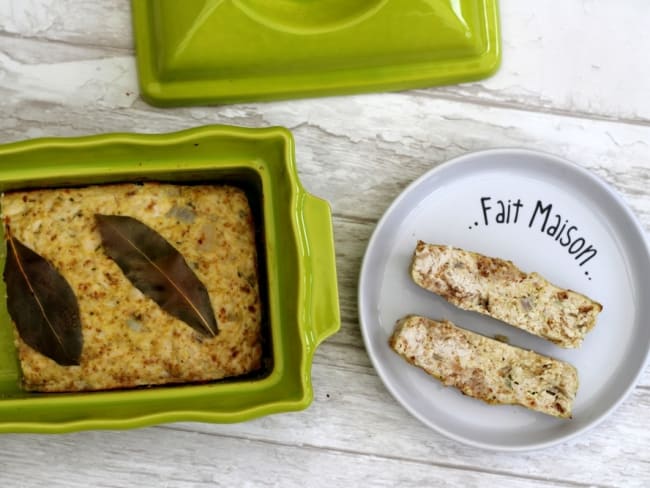 Pain de poulet à la moutarde et à l'oignon