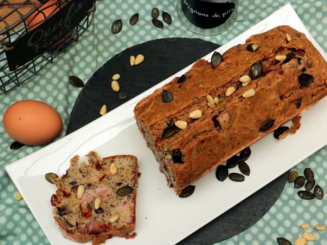 Cake au jambon, tomates séchées et olives de Kalamata - sans gluten et sans lactose