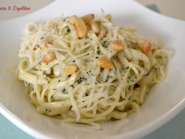 Spaghetti à la crème de basilic