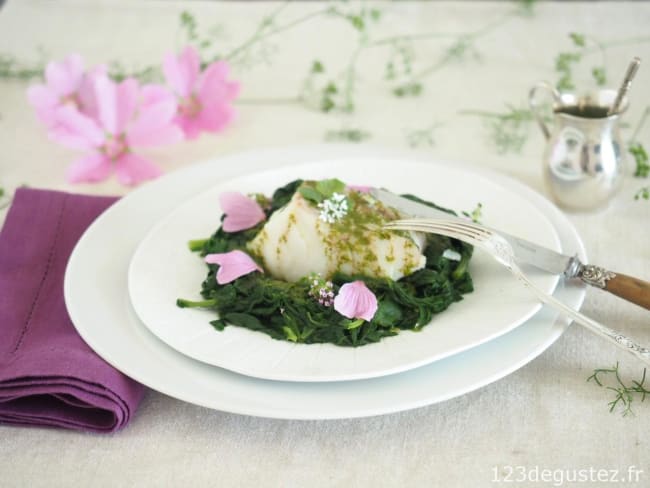 Cabillaud aux épinards sauce aux herbes