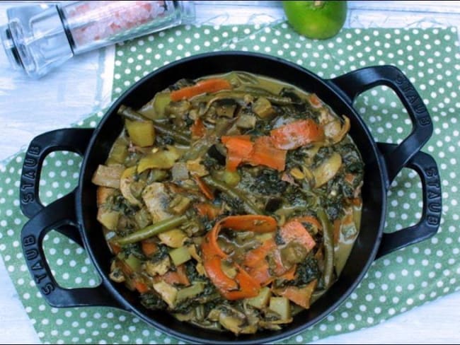 Curry coco aux légumes (haricots verts, aubergine, pommes de terre...