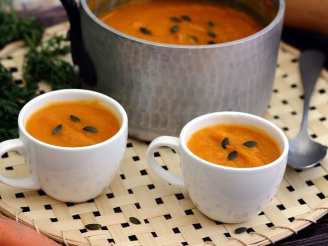 Soupe à la butternut et carottes au curcuma