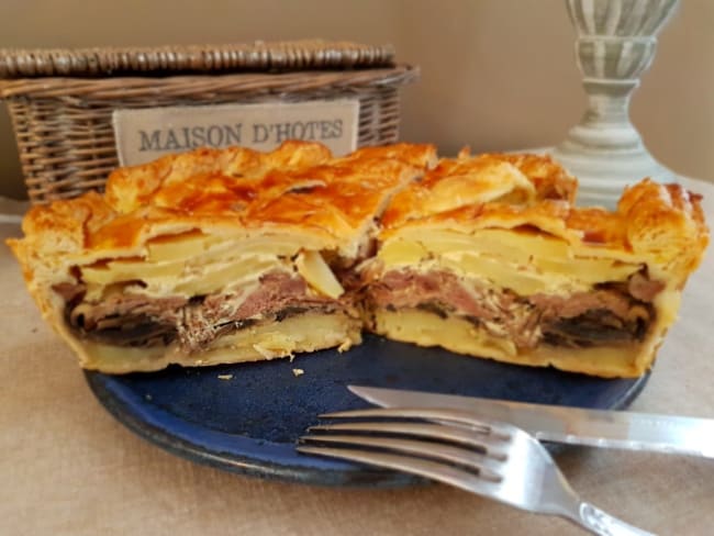 Tourte aux pommes de terre et au canard confit