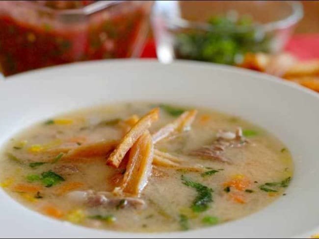 Sopa de Mani : une soupe bolivienne aux cacahuètes