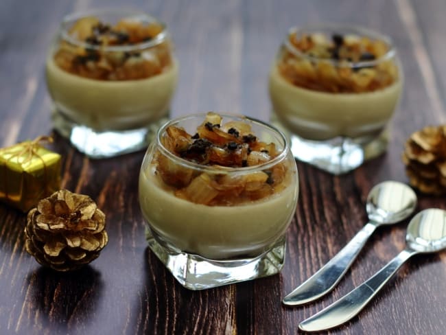 Panna cotta au foie gras, confit d'oignon et truffes pour les fêtes