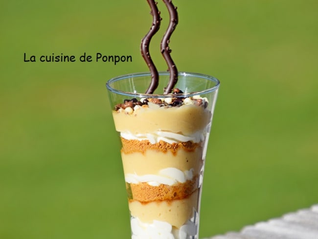 Verrine de crème mascarpone, beurre de pomme et spéculoos