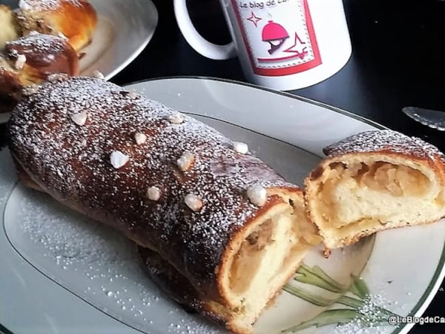 Brioche roulée aux pommes- Plăcintă