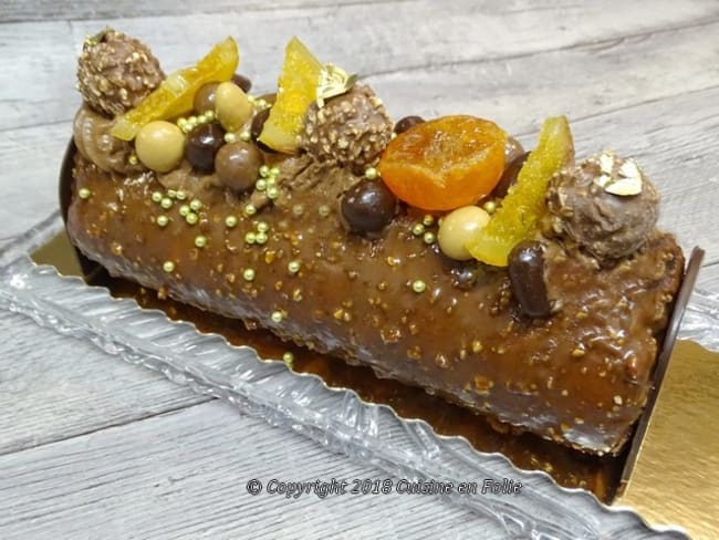 Bûche chocolat,ganache montée chocolat, clémentines corses, glaçage praliné