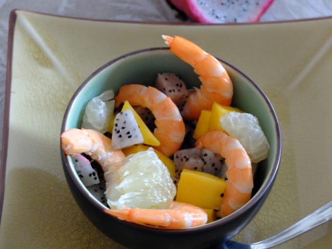 Salade detox de crevettes aux fruits exotiques