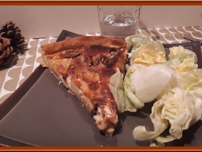 Quiche au Camembert, noix et miel