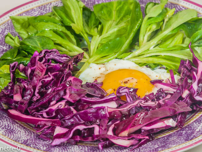 Salade de chou rouge aux oeufs