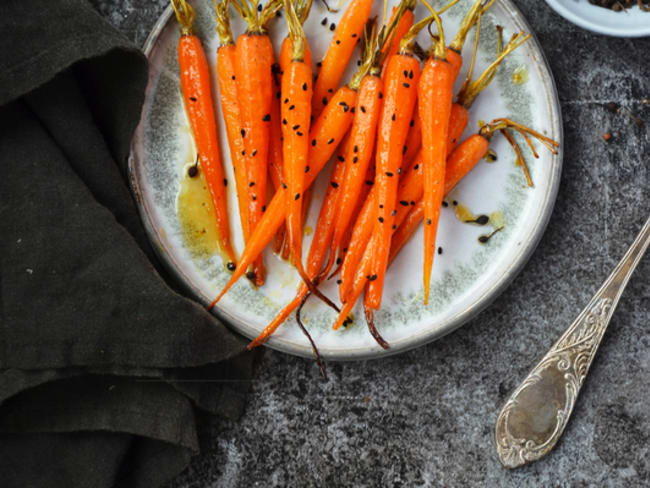 Carottes rôties à l'érable, à l'orange et au poivre sauvage