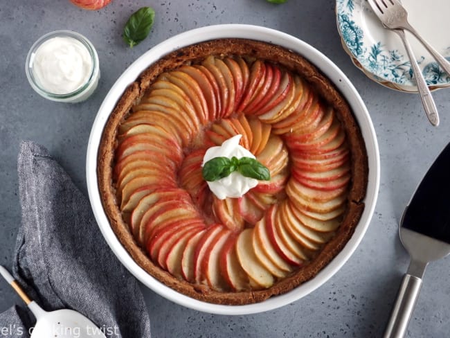 Tarte aux pommes rustique vegan à la farine complète