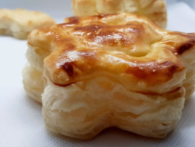 Une Bouchée À La Reine Maison Avec pâte Feuilletée