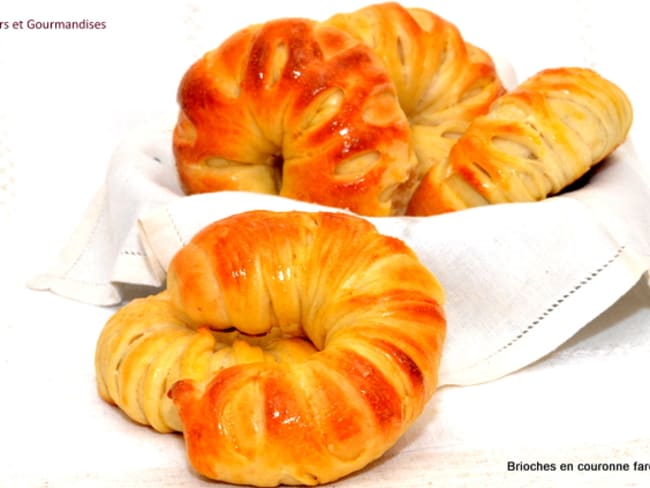 Brioches en couronne farcies