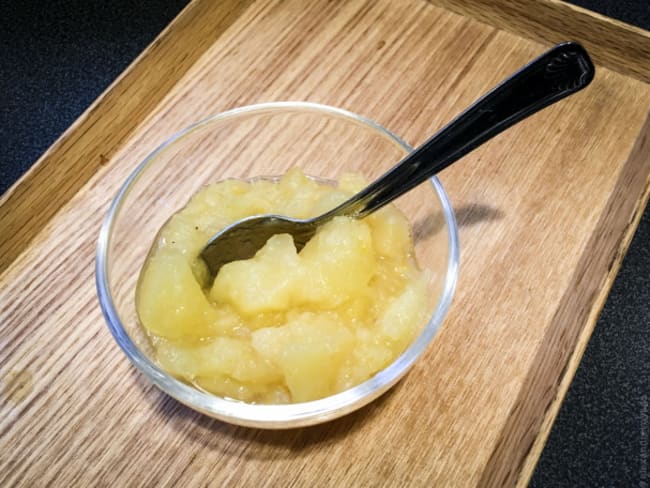 Compote de pommes au yuzu frais