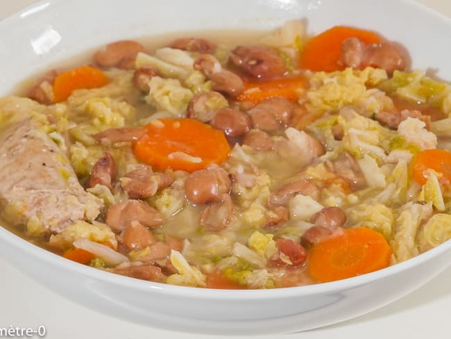 Soupe au chou et aux haricots blancs