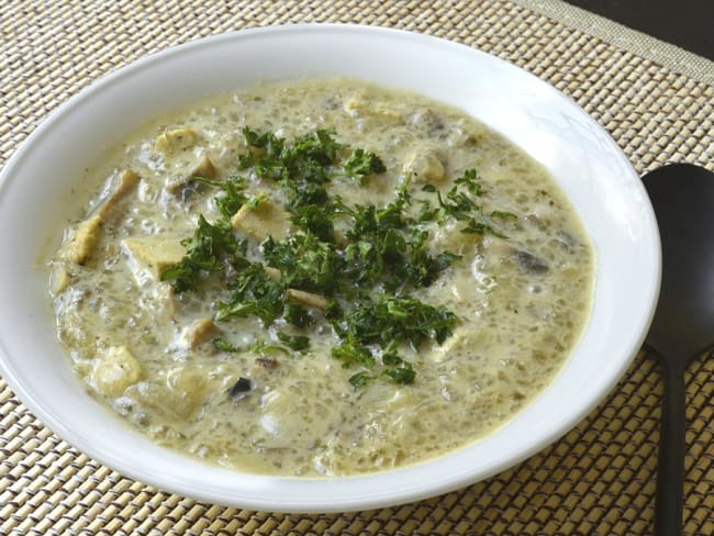 Soupe repas aux champignons