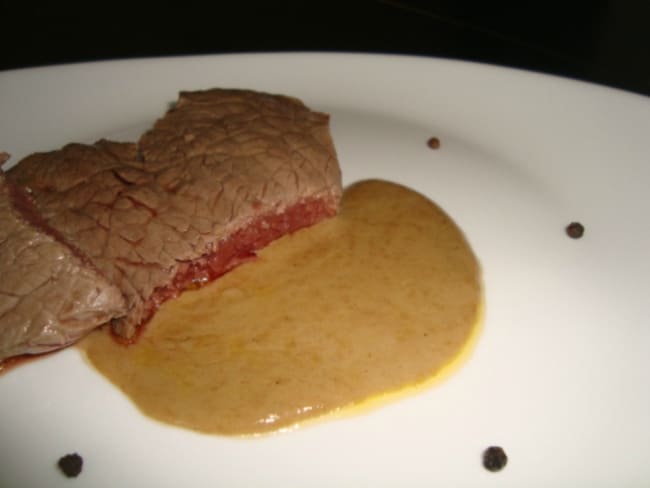 Pavé de rumsteak sauce au poivre de Sarawak