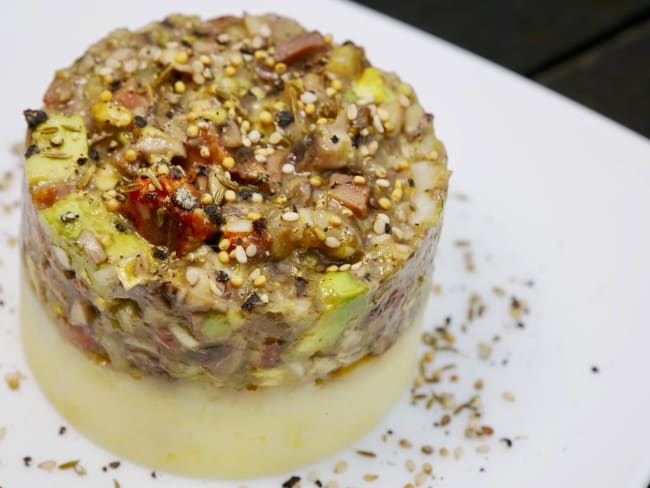 Tartare sur lit de pommes de terre