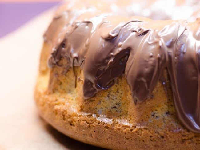 Bundt cake au chocolat et aux noisettes