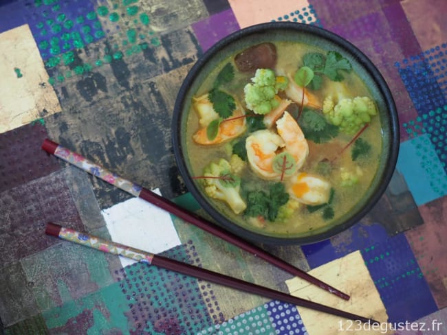 Soupe thaï aux crevettes