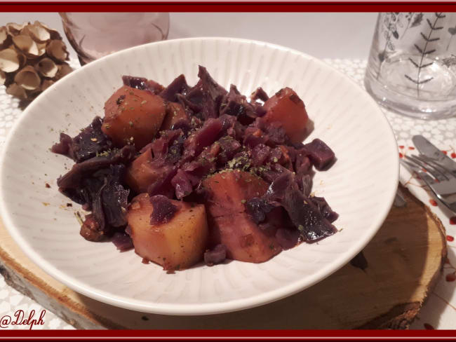 Chou rouge, pommes de terre et lardons