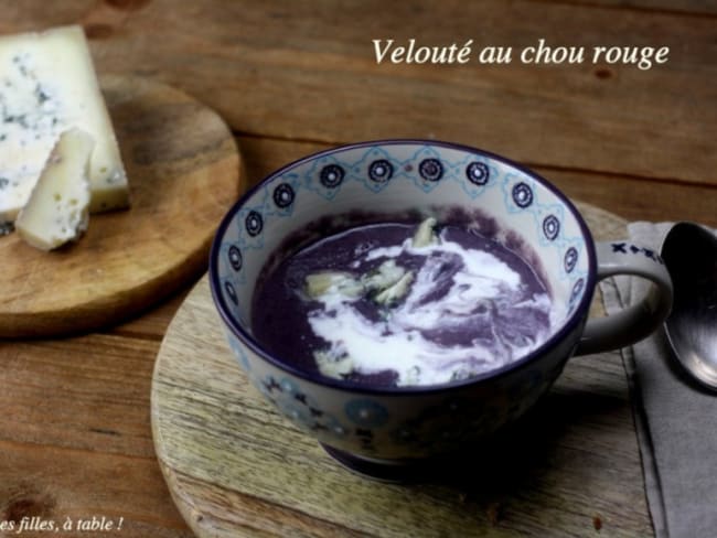 Velouté au chou rouge et bleu basque