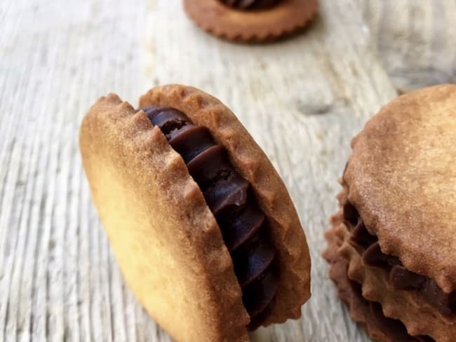 Sablés fourrés au chocolat