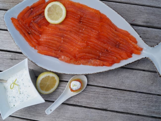 Saumon gravlax sauce citron-ciboulette