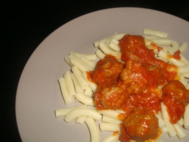 Boulettes de bœuf à la sauce tomate