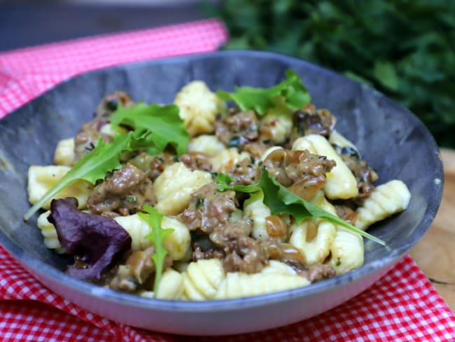 Gnocchi aux saucisses et cèpes (gnocchi alla salsiccia e funghi porcini)