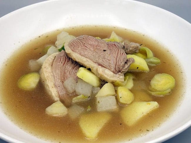 Pot au feu de canard et légumes d'hiver