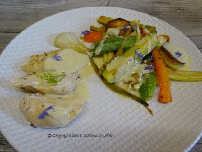 Filets de poulet sauce au Maroilles, poêlée de légumes sautés