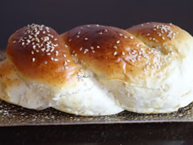 PETITS PAINS BRIOCHÉS AU LABNEH ET SEMOULE