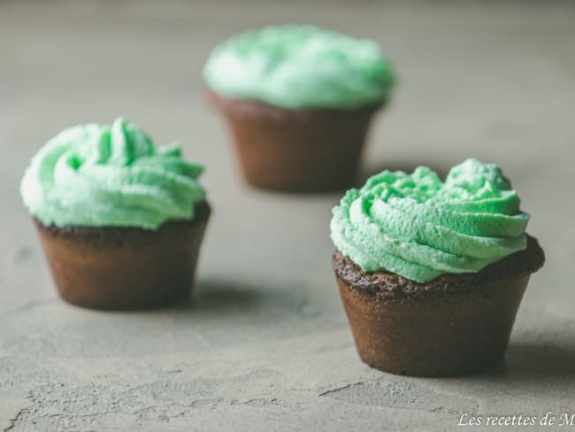 Cupcakes menthe chocolat pour fête la Saint-Patrick