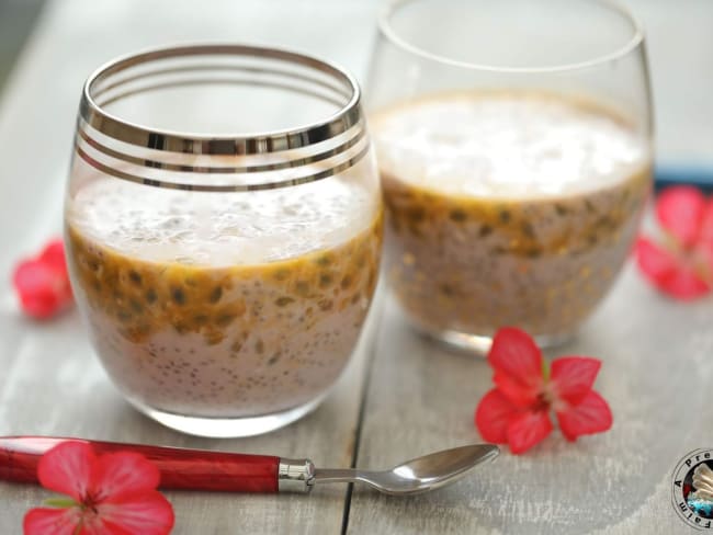 Chia pudding lait de coco, fruits de la passion