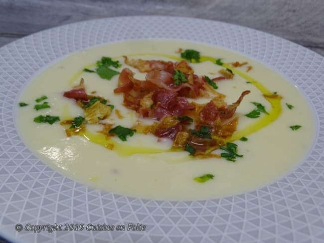 Velouté de panais à la pancetta grillée, huile truffée