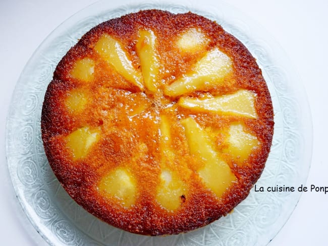 Gâteau aux poires caramélisées parfumées à la liqueur de poire Williams