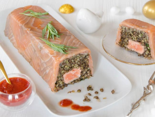 Terrine de saumon fumé aux lentilles vertes et insert de saumon frais snacké