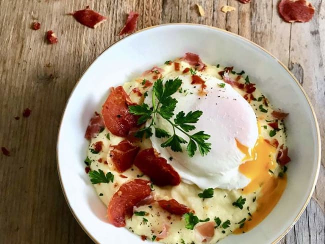 Crémeux de panais au jambon de parme et son oeuf poché