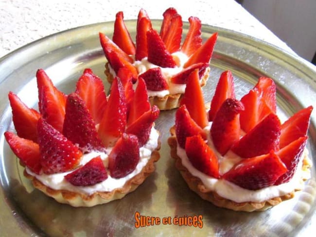 Tartelettes aux fraises et à la crème fouettée