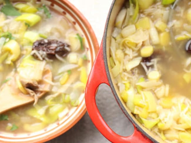 Soupe écossaise aux poireaux et aux restes de poulet rôti