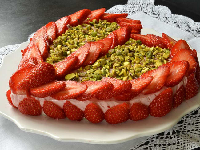 Cœur bavarois aux fraises et pistaches pour la fête des mères