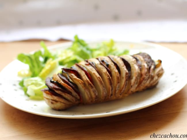 Pommes de terre Hasselback aux courgettes et bacon