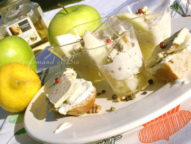 Verrines à la crème d'artichaut, au foie gras et aux pommes granny smith