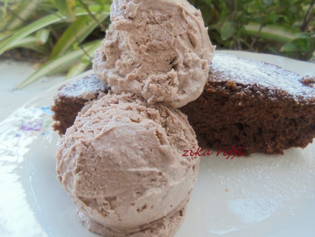 GÂTEAU AU CHOCOLAT ET BEURRE DE CACAHUÈTES