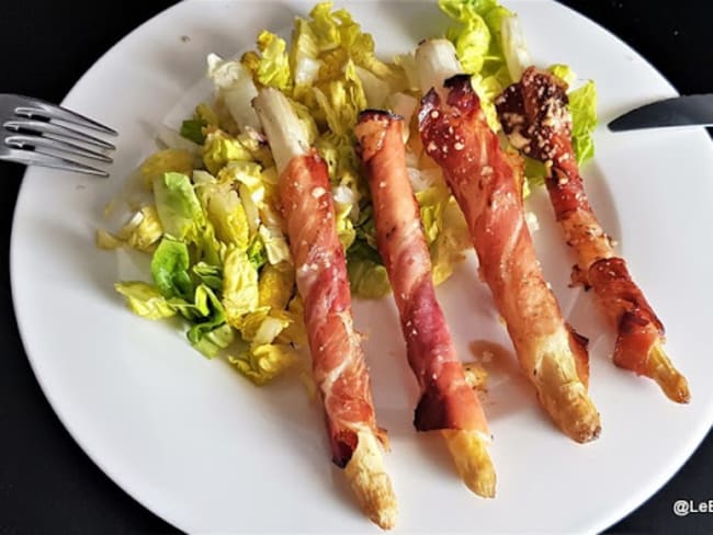 Asperges blanches au speck et parmesan